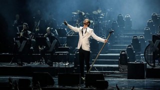 Yalın “Unutulmaz Şarkılar” Konseri Hız Kesmiyor!