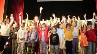 Gölcük’te Tiyatrolar Gümbür Gümbür Devam Ediyor