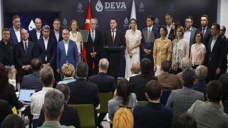 Babacan’dan Yeneroğlu’na ve vatandaşlara yönelik hukuksuzlukla ilgili açıklama: ‘Türkiye Cumhuriyeti, hukuk tanımazların devlet katında görev yapacağı yer değildir’