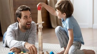 İlgili Babaların Çocukları Daha Özgüvenli Oluyor