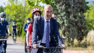 İzmir’de bisiklet hayatın her alanında