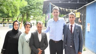 Kocaman Mutluluklara Ortak Oluyor