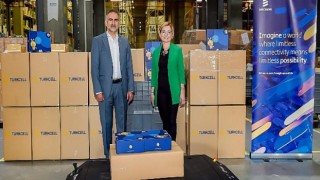 Turkcell ve Ericsson’dan 5G destekli Otonom Mobil Robot çözümü