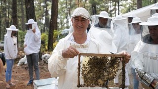 Apimondia Uluslararası Dünya Arıcılık Kongresi, Bir Kez Daha Balparmak Platin Sponsorluğunda Gerçekleştirilecek