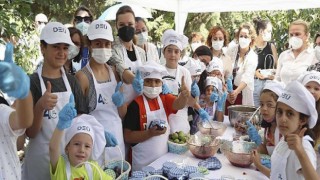 DEÜ’de Tedavi Gören Çocuklar Meyve Bahçesinde Moral Buldu