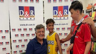 D&R Çeşme Marina’da Yılmaz Vural rüzgarı esti