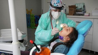 Karşıyakalı çocuklara ücretsiz diş sağlığı hizmeti