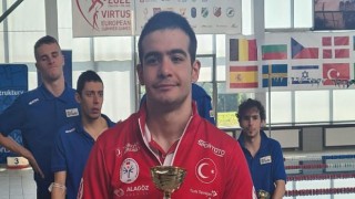 Otizmli Milli Yüzücümüz Hikmet Cem Sezgin’den Virtüs Avrupa Yaz Oyunları’nda Büyük Başarı!