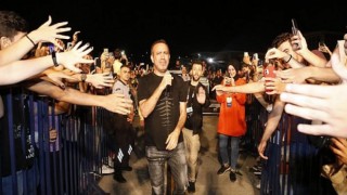 Gebze’de Haluk Levent rüzgarı esti