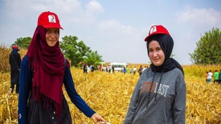 Gençler Kızılay Kampında Tarım ve Üretimi Yaşayarak Öğreniyor