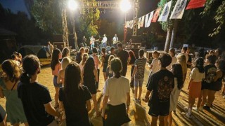 Gençlikten coşkulu 30 Ağustos kutlaması