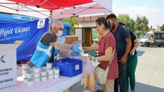 Küçükçekmece Belediyesi, Aşurenin Bereketini 57 Bin Kişiyle Paylaştı