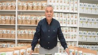 Torbalı Belediyesi, nohut, bulgur, un, reçel ve yağ üreterek ihtiyaç sahiplerinin sofralarına ulaşıyor