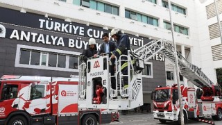 Antalya Büyükşehir Belediyesi’nde acil durum tatbikatı yapıldı