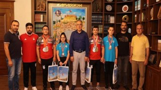 Başkan Savran Başarılı Haltercileri Ödüllendirdi