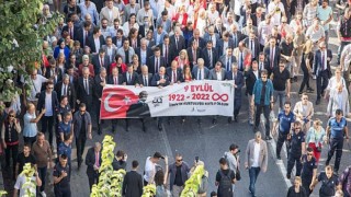 Basmane’den Cumhuriyet Meydanı’na zafer yürüyüşü