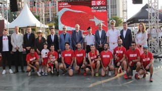 Büyük Taarruz ‘un 100. Yılında Zafer rotasında düzenlenen ilk ultra maraton İzmir’de noktalandı