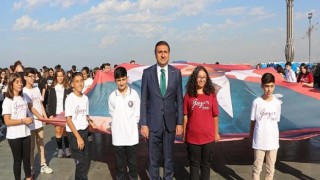 İzmir’de 2022-2023 Eğitim Öğretim Yılı İlk Ders Zili Çaldı