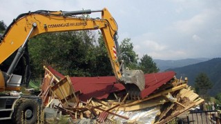 Kaçak İnşa Edilen 5 Ev Yıkıldı