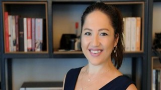 Klinik psikolog Nazende Öksüz Özdemir’in ilk kitabı “Aynaya Bakma Cesareti”