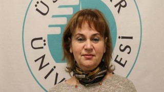 Okula gitmek istemeyen çocukla pazarlığa girilmemeli