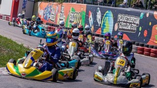 Tuzla’da Karting Mücadelesi Nefes Kesti