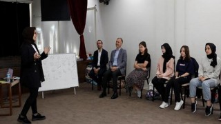 Vizyon Kulübü Kariyer Atölyeleri Gençlerin Geleceğine Şekil Veriyor