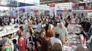 Antalya Kitap Fuarı’nın 5’nci gününde de ziyaretçi rekoru