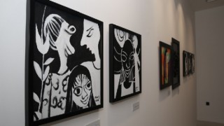 Bu serginin geliri öğrencilere gidecek