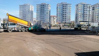 Cevher Dudayev Mahallesinde Sıcak Asfalt Serimi Devam Ediyor