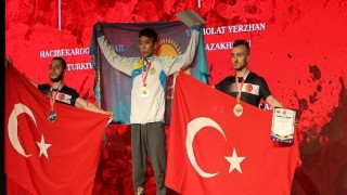Dünya Bilek Güreşi Şampiyonası’nda Kağıtspor rüzgârı esti