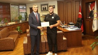 Gölcük’ün Gururu Yunus Emre Akman