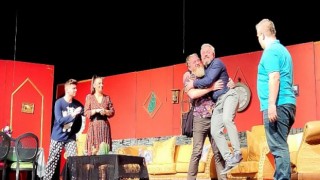 Kurtar Beni Damat Gölcüklüleri Kahkahaya Boğacak