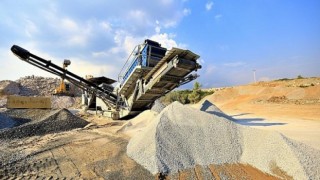 Muğla Büyükşehir İnşaat Atıklarını Asfalt Malzemesine Dönüştürüyor