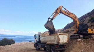 Van Büyükşehir Kırsalda Dağı Taşı Dize Getiriyor