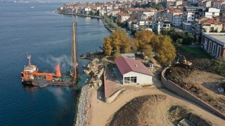 Değirmendere çekek yeri için kazıklar çakılıyor