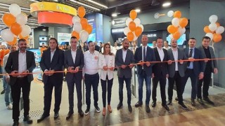 Teknosa Ankara’daki müşteri odaklı yeni konsept mağazasını Nata Vega Outlet AVM’de açtı