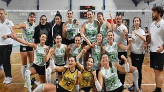 Voleybolda Körfez derbisi Altınoluk’un