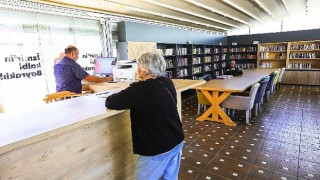 Bayraklı'da kitap kafelerin sayısı artıyor