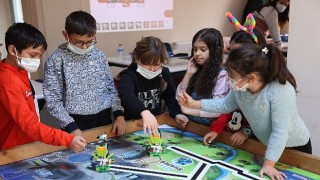 Geleceğin Kodlarını Öğreniyorlar