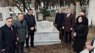 İhsan Tokgöz Gölcük'te Kabri Başında Anıldı