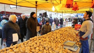 Saray Belediye Başkanı Özgen Erkiş&#39;ten semt pazarına ziyaret