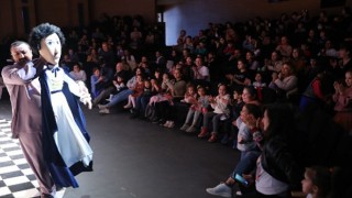 Antalya da çocuklar tiyatro dolu bir tatil geçiriyor