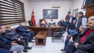 Başkan Soyer Bayındır da çiftçilerle buluştu: ”Köylüyü yeniden milletin efendisi yapana kadar mücadele edeceğiz