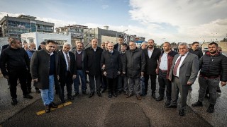 Başkan Soyer Menemen'de İZTAŞIT garajını ziyaret etti