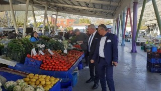 Başkan Topaloğlu&#39;ndan pazar esnafına ziyaret