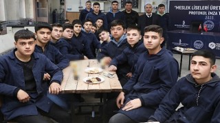 Bergama'nın parklarını öğrencilerin yaptığı banklar süsleyecek