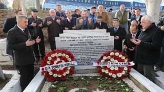 BJK Kulübü 6. Başkanı Aşeni Gölcük'te Kabri Başında Anıldı