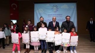 Çem'deki Minikler İlk Mezuniyet Sevincini Sertifika Alarak Yaşadı