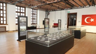 Cumhuriyet Kadınlarının İsmi Taş Mektep Akademi&#39;de Yaşatılacak